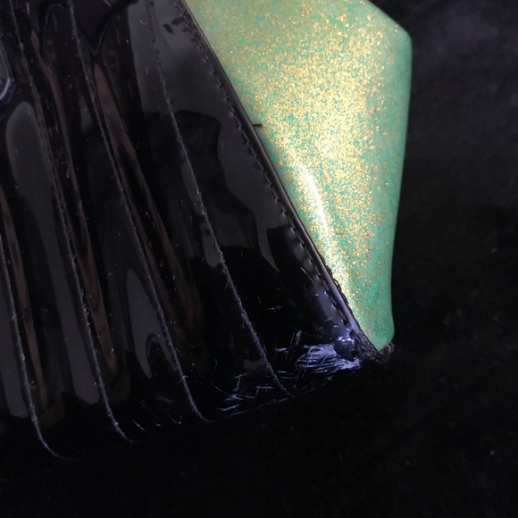 Lux De Ville Black and Green Glitter Purse - Picture 6 of 6